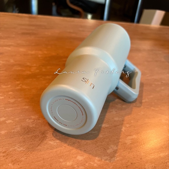 Simple Modern Sea Glass Sage 40 Ounce Trek - Picture 3 of 5